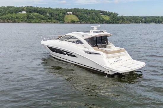 Sea Ray Sundancer 510 Yacht For Sale