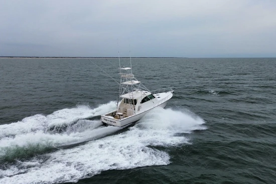 Henriques 42 Express Hardtop Yacht For Sale