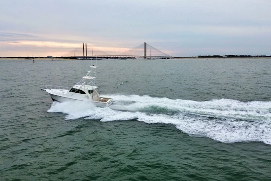 Henriques 42 Express Hardtop Yacht For Sale