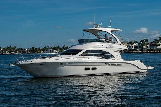 Sea Ray 520 Sedan Bridge Yacht For Sale