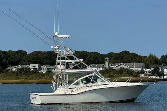 Carolina Classic 35 Express Yacht For Sale