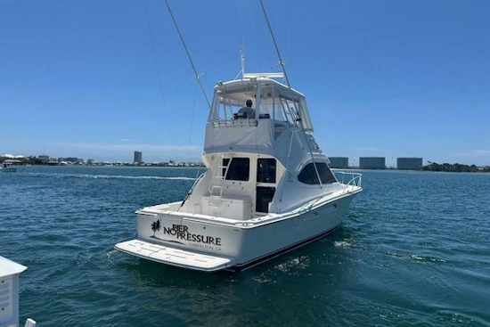 Riviera 37 Flybridge Yacht For Sale