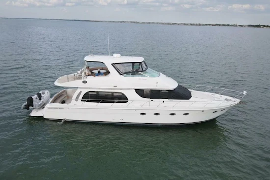 Carver 560 Voyager Yacht For Sale