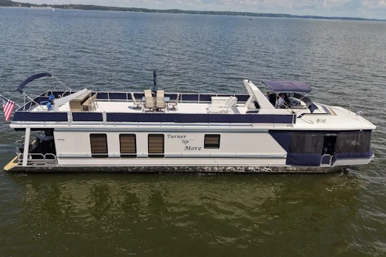 Stardust Cruisers 71x16 Yacht For Sale