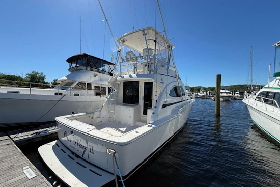 Bertram 390 Convertible Yacht For Sale