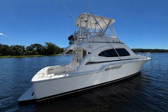 Bertram 390 Convertible Yacht For Sale