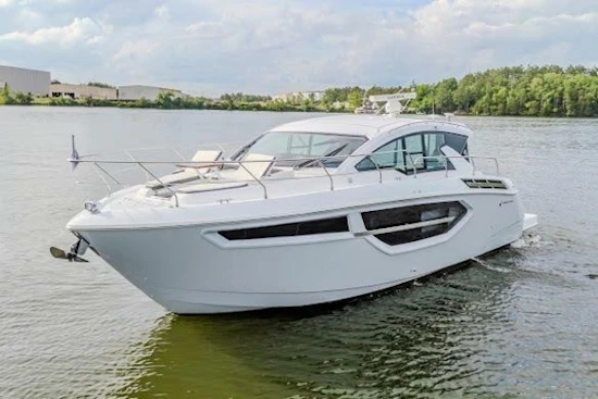 Cruisers Yachts 42 Cantius Yacht For Sale