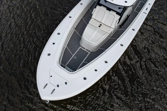 Front Runner 39 Center Console Yacht For Sale