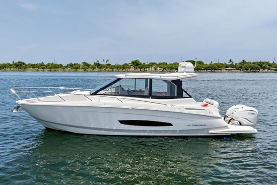Regal 36 XO Yacht For Sale