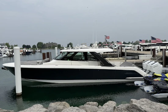 Tiara Yachts 48 LS Yacht For Sale