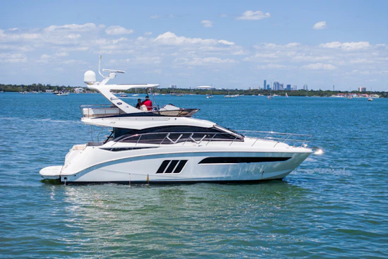 Sea Ray 510 FLY Yacht For Sale