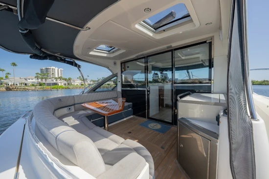Riviera 4600 Yacht For Sale