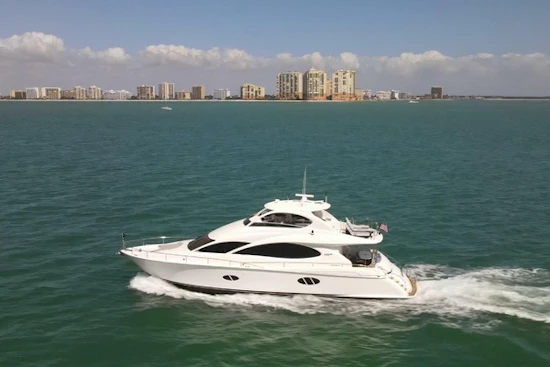 Lazzara Yachts 68 Motoryacht Yacht For Sale