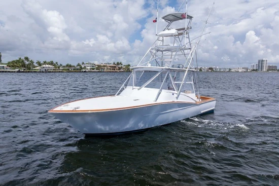 Predator 35 Express Yacht For Sale