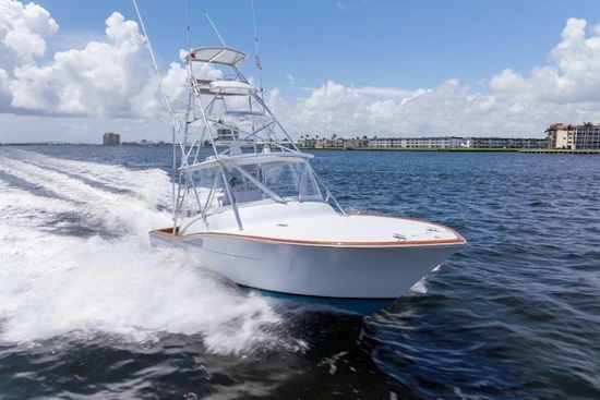 Predator 35 Express Yacht For Sale