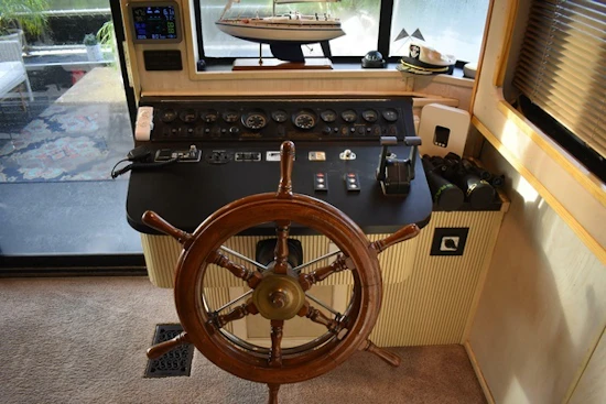 Stardust Cruisers 14.5 x 69 Yacht For Sale