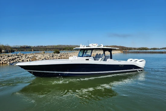 HCB 42 Lujo Yacht For Sale
