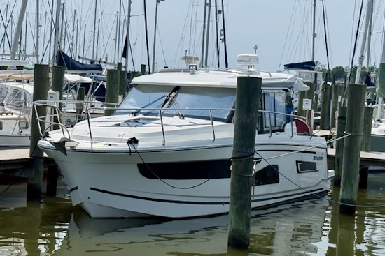 Jeanneau NC1095 Yacht For Sale