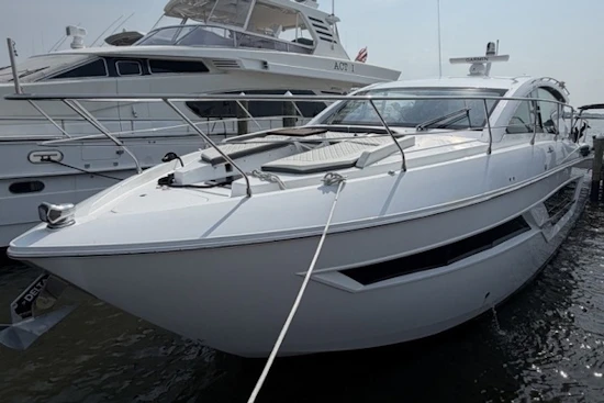 Cruisers 46 Cantius Yacht For Sale