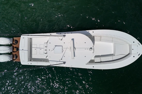 Regulator 34 CC Yacht For Sale