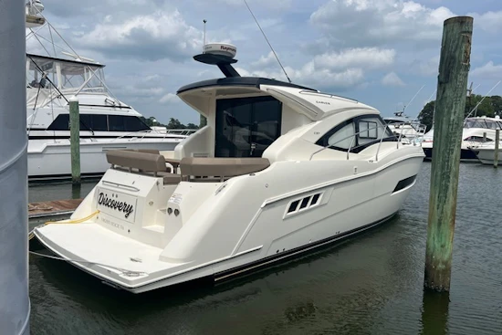Carver C37 Yacht For Sale