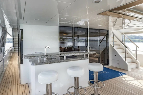 Ocean Alexander OA 120 Yacht For Sale
