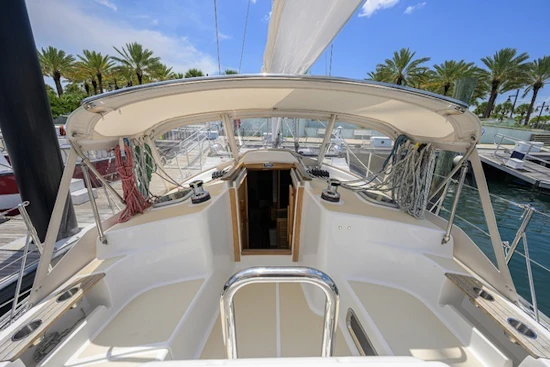 Tartan 395 Yacht For Sale