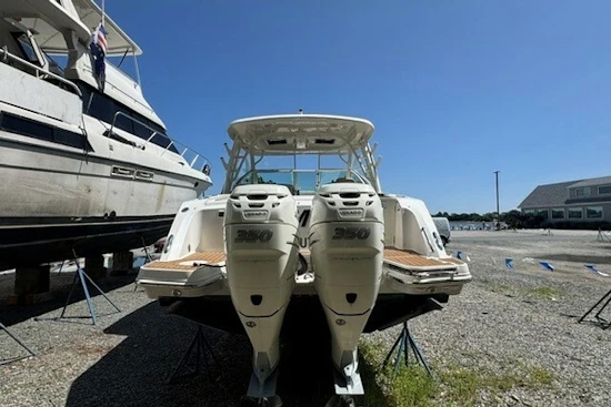 Boston Whaler 320 Vantage Yacht For Sale