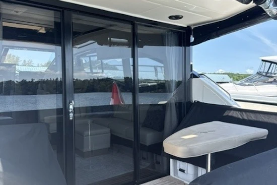 Sea Ray 400 coupe Yacht For Sale