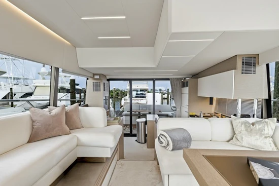 Prestige 520 Fly Yacht For Sale