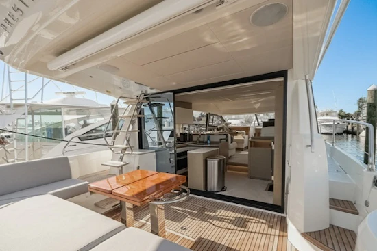 Prestige 520 Fly Yacht For Sale