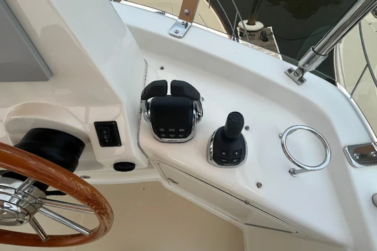 Sabre 42 Fly Bridge Sedan Yacht For Sale