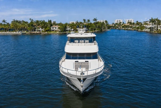 Ocean Alexander 90 Skylounge Yacht For Sale
