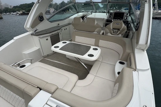 Chaparral 330 Signature Yacht For Sale
