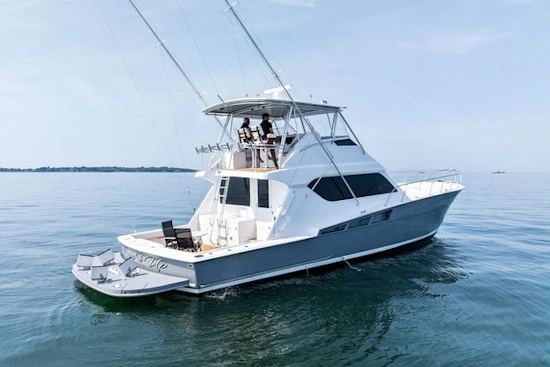 Hatteras 60 Convertible Yacht For Sale