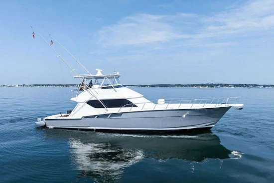 Hatteras 60 Convertible Yacht For Sale