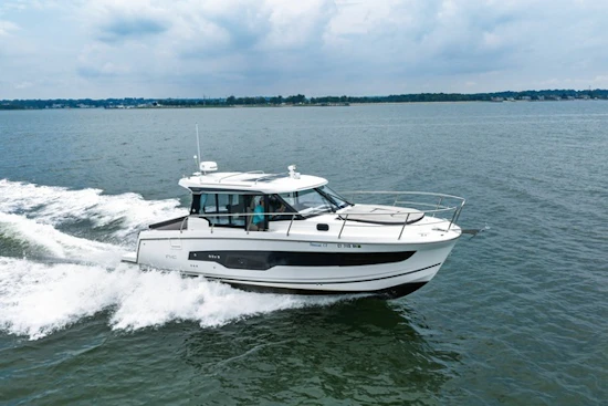 Jeanneau NC 1095 Weekender Yacht For Sale