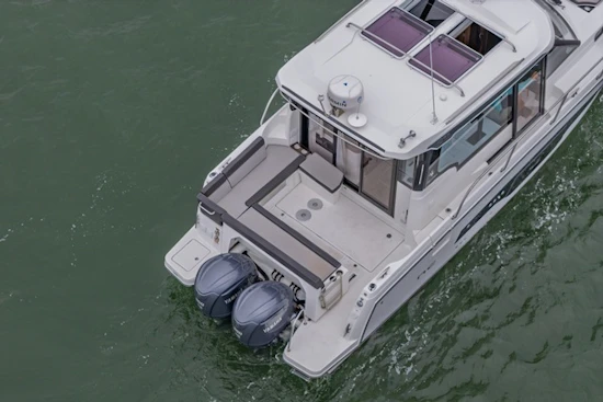 Jeanneau NC 1095 Weekender Yacht For Sale