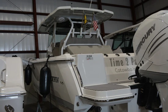 Blackfin 332 CC Yacht For Sale