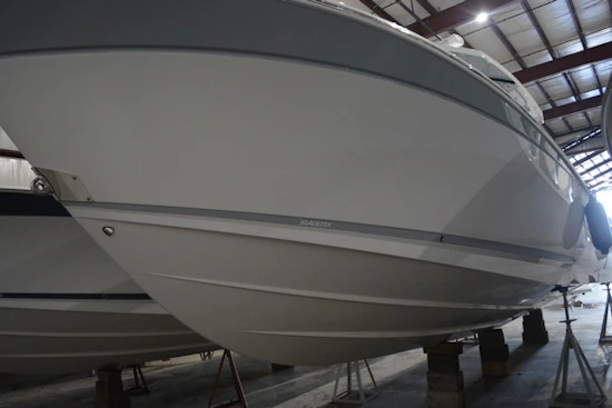 Blackfin 332 CC Yacht For Sale