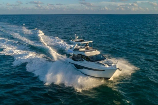 Galeon 500 FLY Yacht For Sale