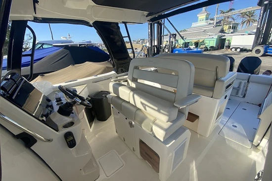 Boston Whaler 350 Realm Yacht For Sale