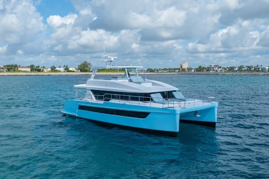 Two Oceans 555 Yacht For Sale