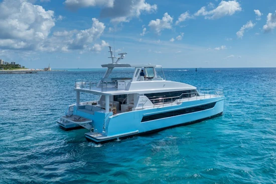 Two Oceans 555 Yacht For Sale