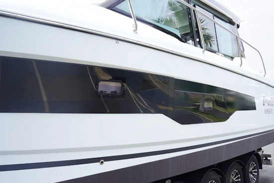 Jeanneau NC 1095 Yacht For Sale