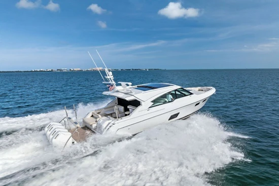 Formula 500 Super Sport Crossover Yacht For Sale