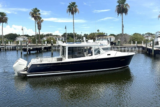 MJM 35z Yacht For Sale