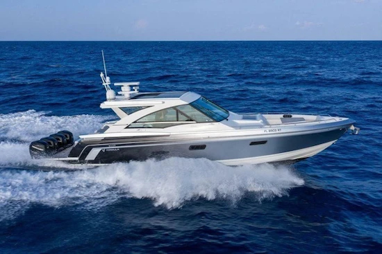 Formula 430 Super Sport Crossover Yacht For Sale