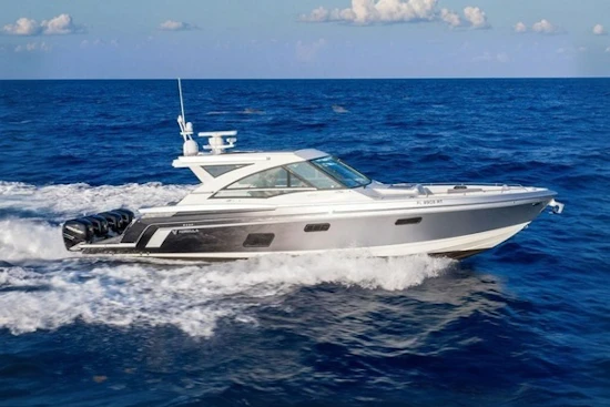 Formula 430 Super Sport Crossover Yacht For Sale