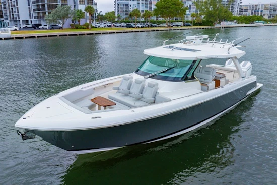 Tiara Yachts 43 LS Yacht For Sale
